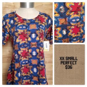 XXSmall Perfect T blue/ red NEWS  LuLaRoe shirt